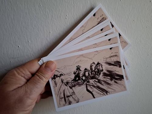 Besondere Postkarten für Fans: Albin Schrey war ein Fabrikarbeiter in der Weizer Elin, hat sich in seiner Freizeit ein erhebliches Niveau als Maler und Fotograf erarbeitet. Von ihm stammt dieses Bild eines Ochsengespanns, von dem wir im „Archipel“ eine Kunstpostkarte vorrätig haben. Ochsen waren in der Landwirtschaft die zentrale Quelle von Zugkraft, für Pferde mußten Leute ökonomisch weit besser aufgestellt sein. Die legendäre Langsamkeit der Ochsengespanne und das Tempo der Pferde sind Sozialgeschichte.