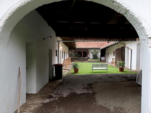 Die k. k. Poststation, vom Süden her gesehen.