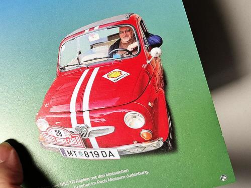 In einer Monte-Replika gleich hinter Coverboy Harry Everts, dem Weltmeister, das ist eine sehr feine Position.