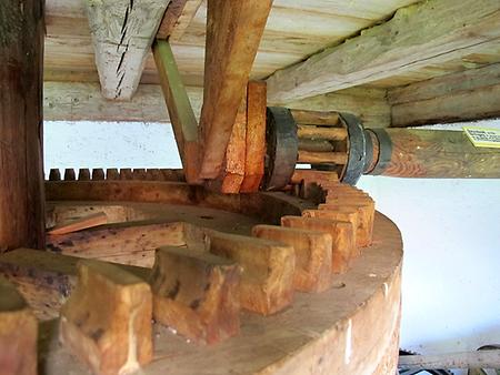 Mühlen, Göpel und andere Systeme hatten solche hölzernen Getriebe-Komponenten. (Foto: Martin Krusche)