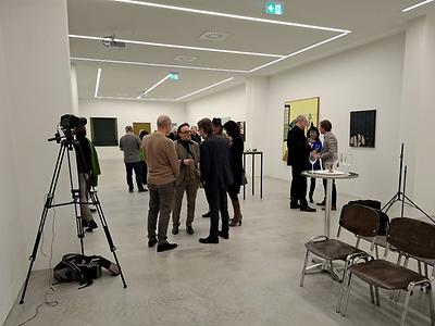 Hannes Schwarz im Spiegelgitterhaus.