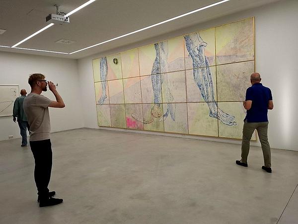 Anneliese Schrenk und Michael Kienzer im Spiegelgitterhaus.