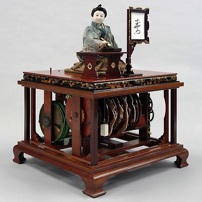 Karakuri ningyō: Humanoider Roboter von Hisashige Tanaka. (1799 – 1881, Foto: Masayuki Inamasu, CC BY-SA 4.0)