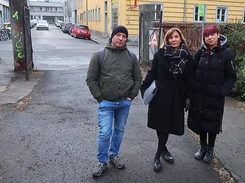 Von links: Milan Bosnic, Mirjana Peitler-Selakov und Tanja Tanja Vujinovic in Sachen Graz 2020 unterwegs. (Foto: Martin Krusche)