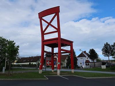 GLD016: Reklame-Skulptur in der Weizer Straße