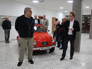 Mobilitätsgeschichte als Kulturgeschichte Martin Krusche (links) und Werner Höfler bei der Eröffnung von „Mythos Puch“ – (Foto: Ursula Glaeser)