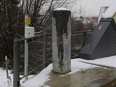 Der Meilenstein an der Raab erinnert bei Gleisdorf an die alte Ungarnstraße.