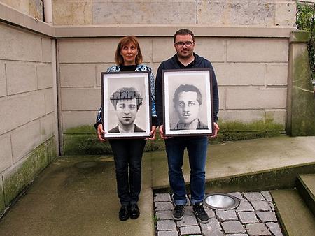 Wesentliche Impulse jener Jahre kamen von Kuratorin Mirjana Peitler-Selakov, hier vor dem Gleisdorfer Rathaus mit Maler Radenko Milak.