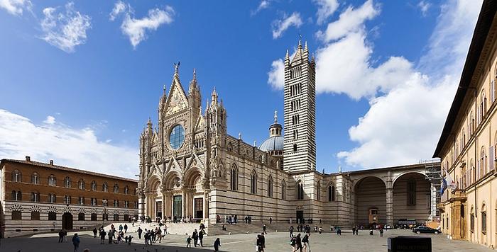 Der Dom zu Siena (Foto: Raimond Spekking / CC BY-SA 4.0 via Wikimedia Commons)