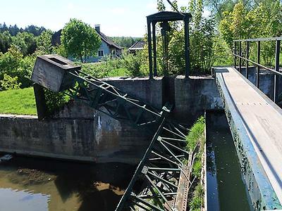 wasser. druck. betreten nur für befugte.