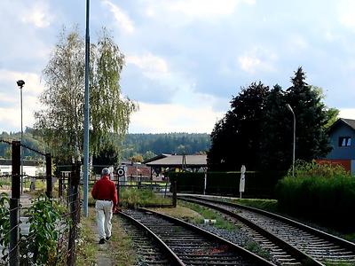 ich treffen nicht oft jemanden da draußen bei den geleisen. alle zehn jahre einmal…