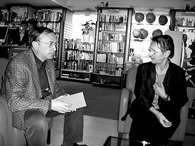 märz 2007: historiker robert hausmann und buchhändlerin helga plautz.