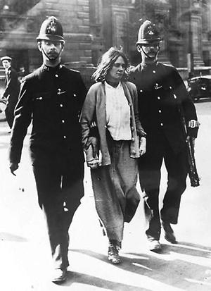 Suffragette_arrest_London_1914