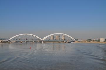 Varadin Brücke Novisad
