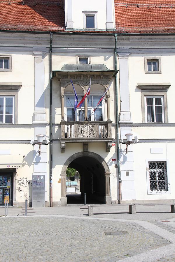 Main Square - Detail