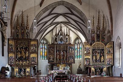 Innenraum der Pfarrkirche Waldburg, Oberösterreich. Flügelaltäre von Lienhard Krapfenbacher und seiner Werkstatt im Stil der Donauschule, 1517–1523