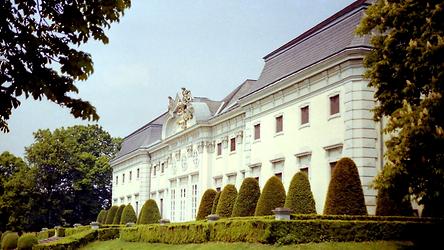 Schloss Halbturn