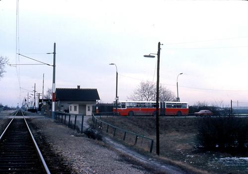 Ehemalige Eisenbahn-Straßenbahnkreuzung Hirschstettner Straße (1980)