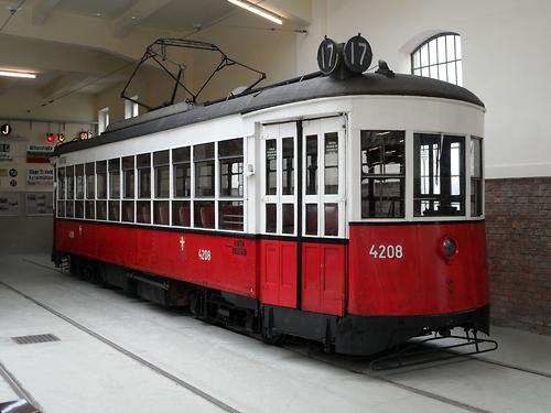 Type Z bzw. 4208 im Verkehrsmuseum Remise Wien-Erdberg; Liniensignal 17 (217)