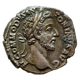 Kaiser Commodus als Porträt auf Denarius