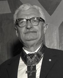 Hermann Oberth, 1961 (mit deutschem Bundesverdienstkreuz)