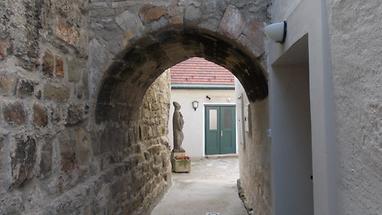 Blick zur Statue "Pfaff vom Kahlenberg"