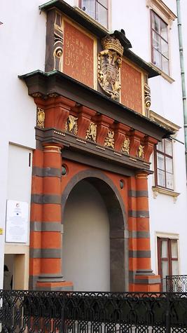 Schweizer Tor (1552), Wiener Hofburg - Eingang zur Residenz Karls VI.