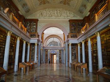 Bibliothek der Erzabtei Pannonhalma