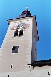 Dom zu Gurk, St. Veit an der Glan, Kärnten. Der Nordturm besitzt eine Uhr, und das ist auch schon was! (Juni 1988)