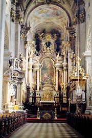 Stiftskirche, Langhaus, Blick zum Hochaltar