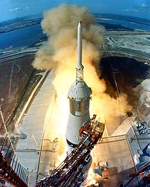 Start der Apollo 11 Saturn V-Trägerrakete am 16. Juli 1969