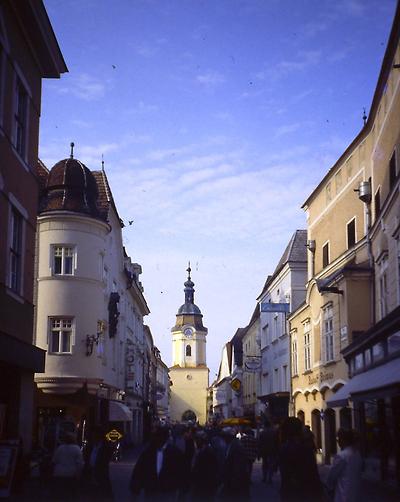 Krems. Obere Landstraße. Steiner Tor