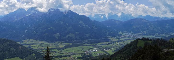 Blick in den Gesäuseeingang und nach Admont