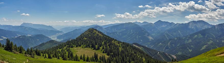 Blick über den Kleinen Schober ins Liesingtal und zu den Seckauer Alpen