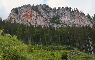 Am Fuße der Roten Wand