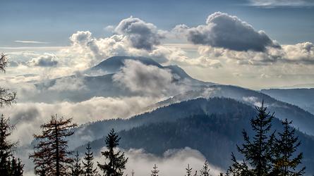 Die 'Schöckl-Hexe' kocht wieder einmal Dampfnudeln