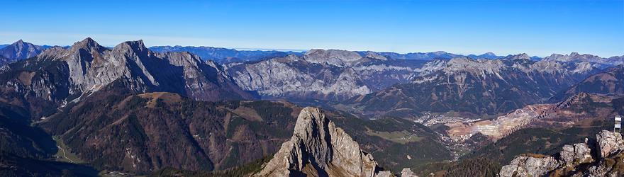 Beim Stadelstein-Gipfel ist der Erzberg der Blickfang Nr. 1