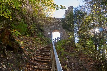 Nord-Eingang zur Burgruine Wolkenstein