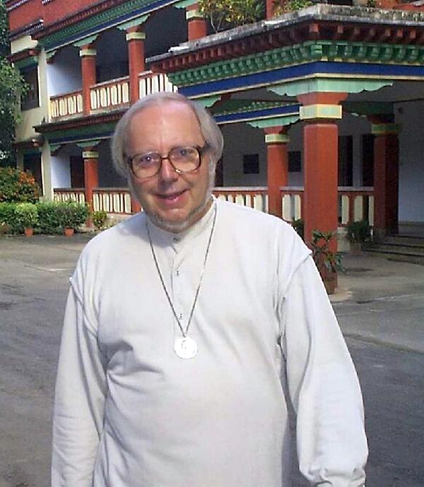 Maurer (10) At Tibetan University, Sarnath, India af.jpg