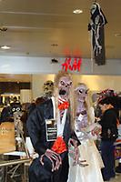 Halloween-Dekoration in einem Wiener Einkaufszentrum.\Foto: Doris Wolf, 2010