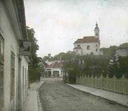 Bergkirche Rodaun. Wien, XXIII. Handkoloriertes Glasdiapositiv. Um 1910.