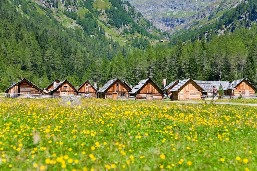 Das Huettendorf im Goeriachtal, Lungau, © SalzburgerLand Tourismus