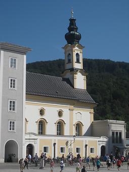 Mozartplatz 2 - Kirche St. Michael