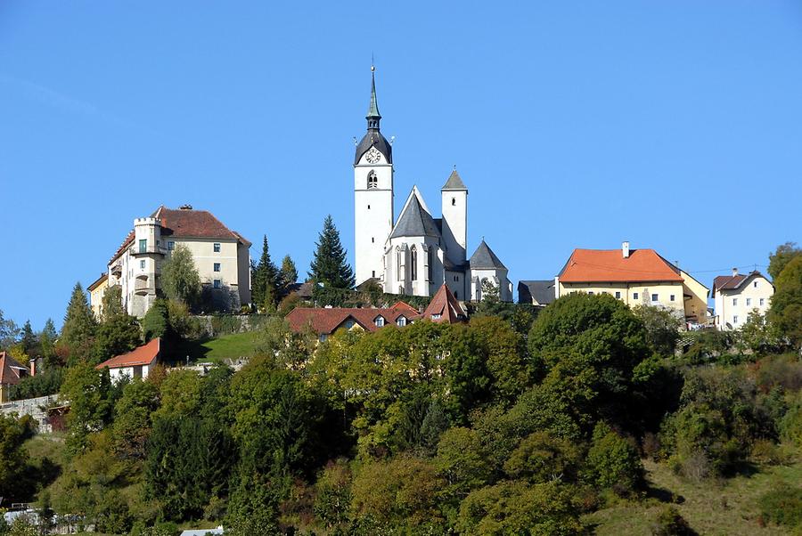 Altstadt: Schloss, Pfarrkirche und Fronfeste