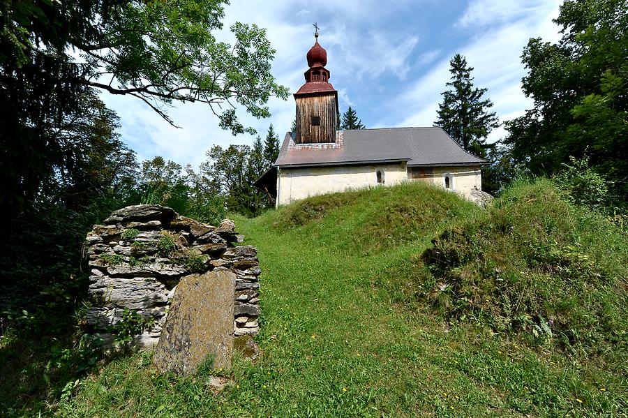 Filialkirche hl. Laurentius mit Kirchhof