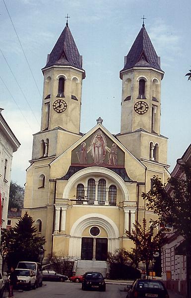 Herz-Jesu Kirche.jpg