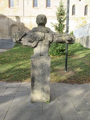 Freitreppe-Pieta von Franz A. Coufal 1964\© [Ewald Judt|Geography/About/Consortium/Judt,_Ewald]