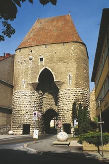 Burgruine Hainburg, Wiener Tor