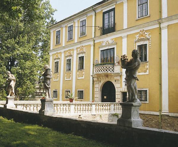 Schloss Harmannsdorf bei Horn