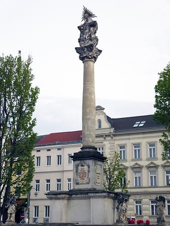 Hauptplatz - Dreifaltigkeitssäule